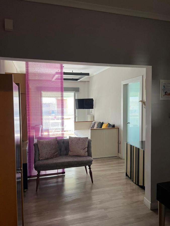 Chic & Cozy Apartment テッサロニキ エクステリア 写真