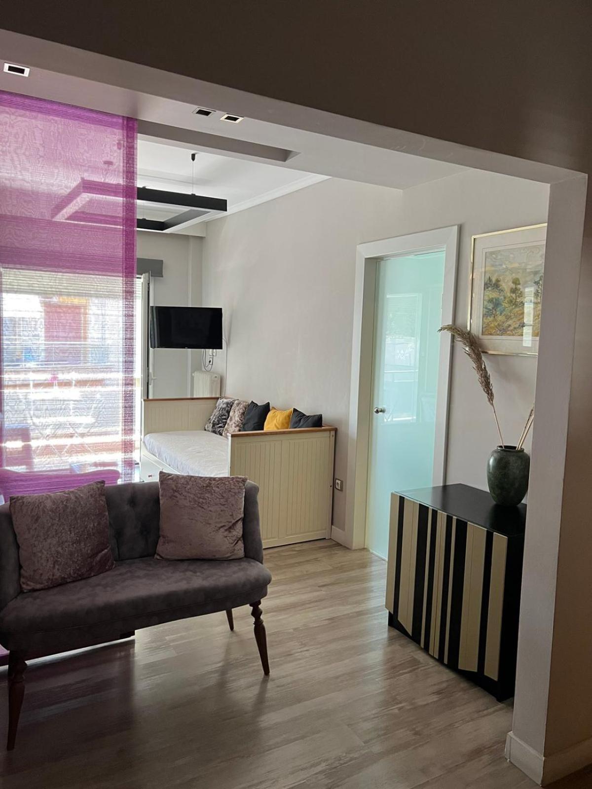 Chic & Cozy Apartment テッサロニキ エクステリア 写真